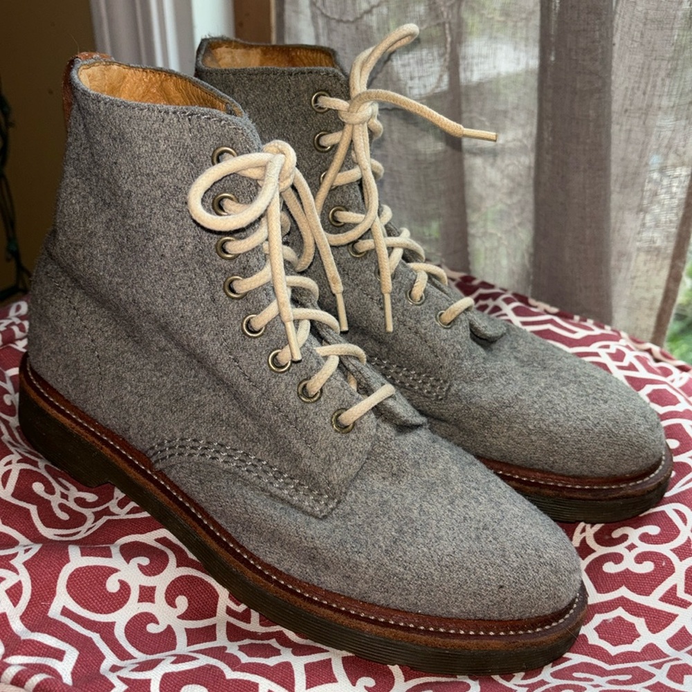 Dr. Martens wool Beckett grey lace up boot. US M 8, US L 9